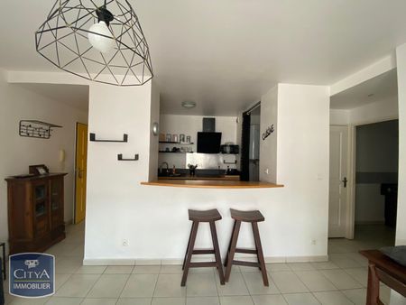 Location Appartement 2 pièces 38m² ST DENIS 97400 - Photo 5