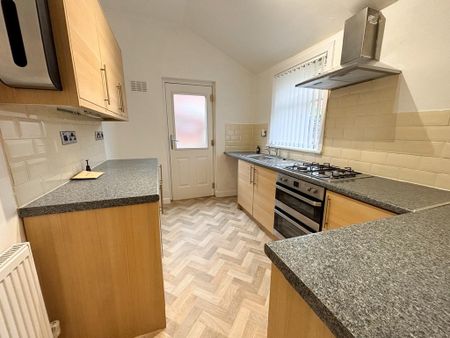 3 bedroom terraced house to rent - Photo 5