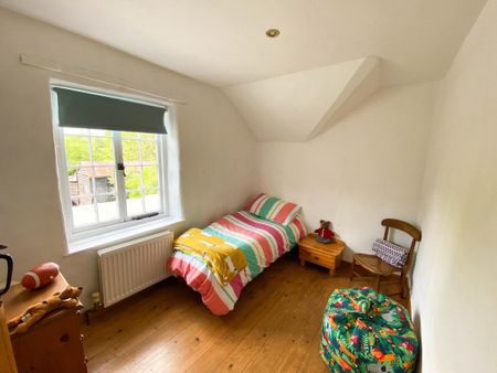 3 bedroom semi-detached house to rent - Photo 5