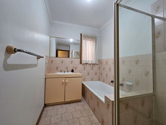 1/66 Cornwall Road, Pascoe Vale VIC 3044 - Photo 1