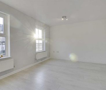 4 bedroom townhouse to rent - Photo 4