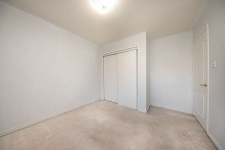 For Lease - 110 Dolce Crescent, Vaughan, Ontario - Photo 3