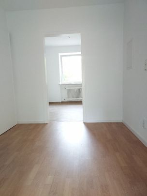 Helle und familienfreundliche 4-Zimmer-Wohnung zu vermieten - Foto 1