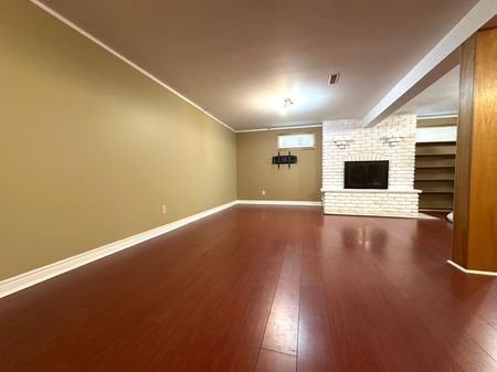 For Lease - 684 Cape Avenue, Burlington, Ontario - Photo 3