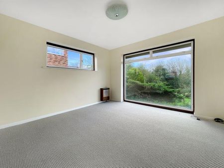 3 bedroom detached bungalow to rent - Photo 2