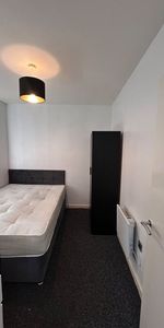 1 Bed Flat, Kirkstall Gate, LS5 - Photo 3