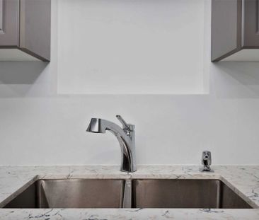 For Lease - 33 Retreat Boulevard, Vaughan, Ontario - Photo 2