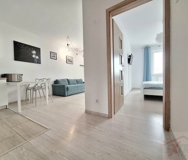 Wynajmę jasne 2 pokoje z balkonem, 2018 r, winda (434325) - Zdjęcie 2