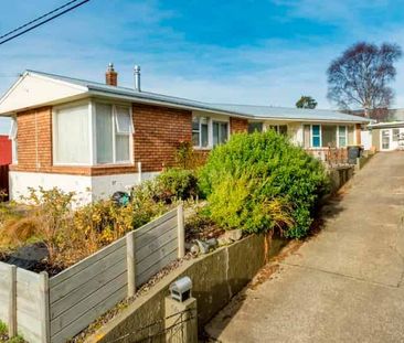 Delightful studio room on Duncan - Photo 3