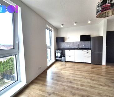 Pronájem bytu 1+kk a garsoniéry 33 m² - Fotografie 3