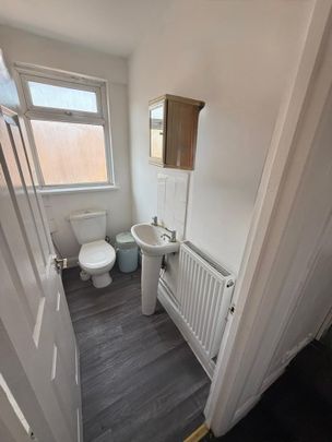 2 Bed Flat, London, HA3 - Photo 1