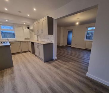 Carisbrooke Road, Bristol - Photo 6