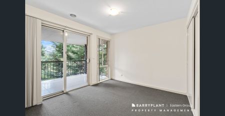 Stylish Family Living in a Quiet Doncaster East Pocket - Photo 4