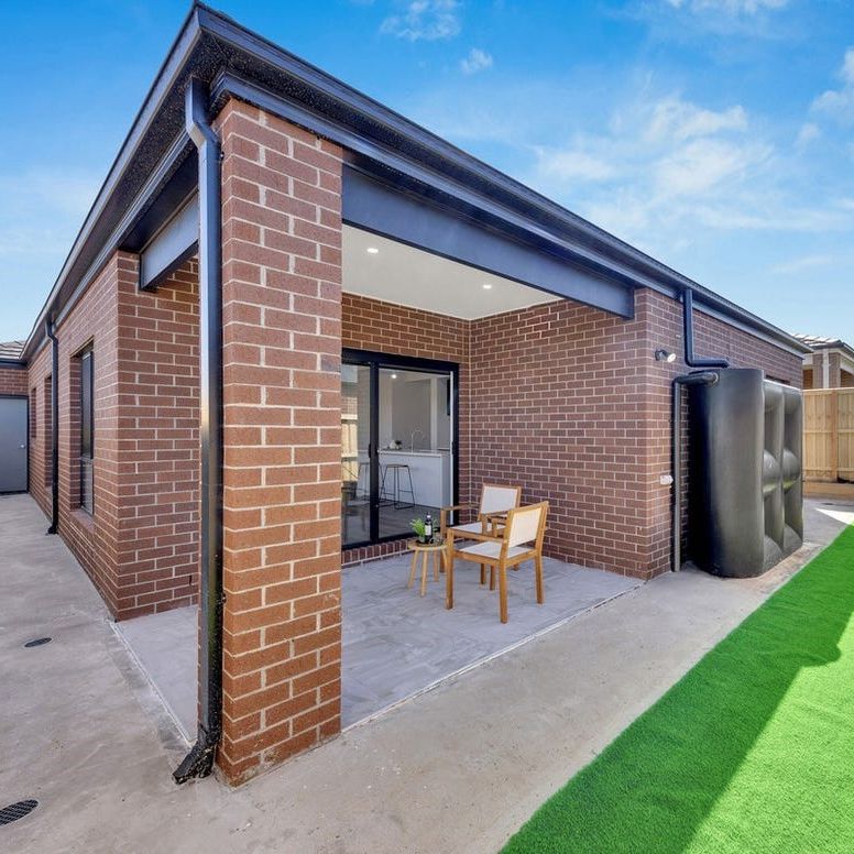 Modern Family Living in the Heart of Fraser Rise! - Photo 1