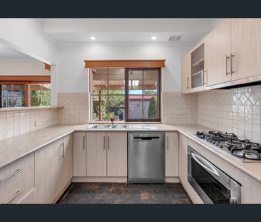 A Generous Family Home! - Photo 6