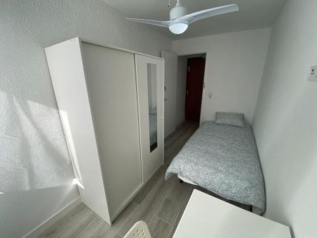 Calle del Mar de las Antillas, Madrid, Community of Madrid 28033 - Photo 4