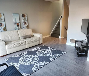 For Lease - 18 Valley Stream Drive, Toronto, Ontario - Photo 4