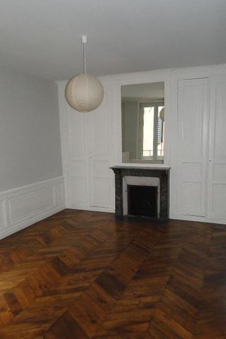 Location Appartement 4 pièces 116m² CLERMONT FERRAND 63000 - Photo 2