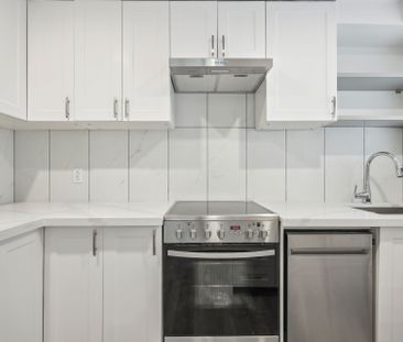 For Lease - 18 Thirty Third Street Unit# 5, Toronto, Ontario - Photo 5