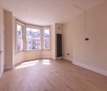 Bedsit, Romford Road, E15 - Photo 1