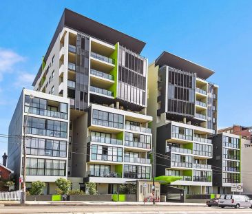 MODERN TWO BEDROOM APARTMENT! - Photo 5