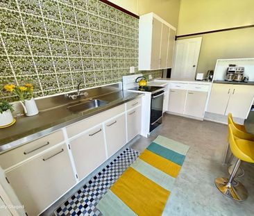 Charming Character in Cheltenham! - Photo 6