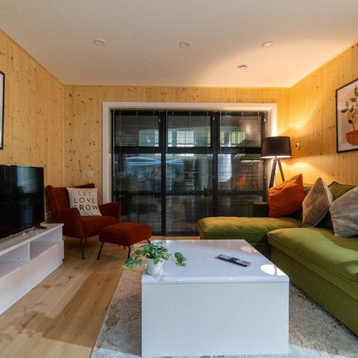 Hogarth Road - Photo 1