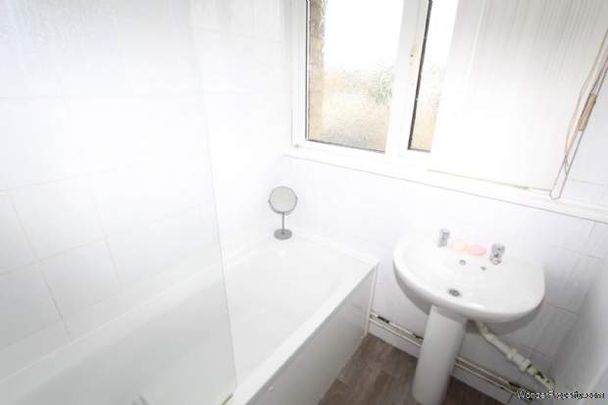 3 bedroom property to rent in Leigh On Sea - Photo 1