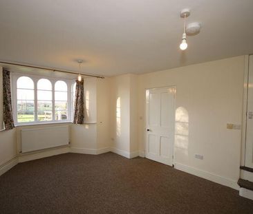 2 bedroom detached house to rent - Photo 4