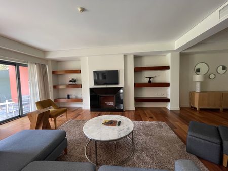 Exclusivo apartamento T3 com móveis e Jardim na Quinta da Marinha - Photo 4