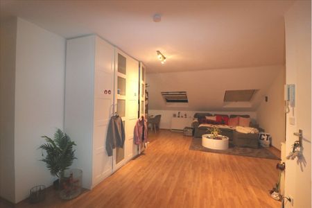 * SCHUCKELIGES NEST FUER SINGLES IN ST. TÖNIS! 1-ZIMMER Mansarden-Apartment, Kornstr. * - Foto 4