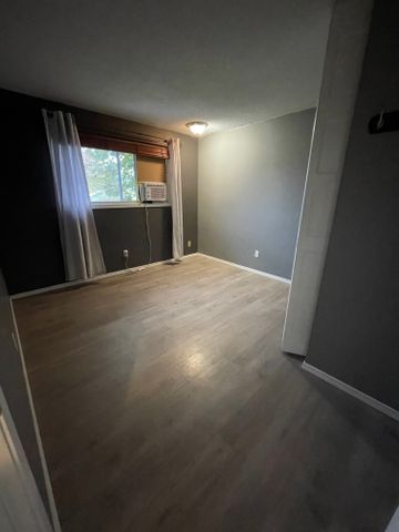 3 Bed Black Mountain - Photo 5