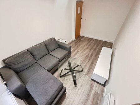 1 bedroom apartment to rent - Photo 2