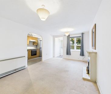 Hallen Close, Emersons Green, Bristol, BS16 - Photo 4