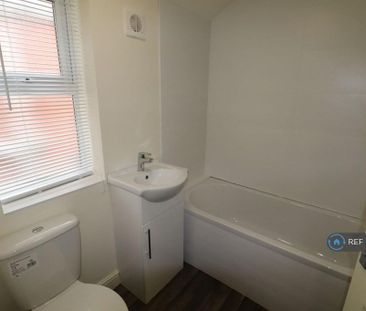 3 bedroom terraced house to rent - Photo 6