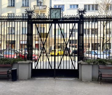 2 pokoje | Mokotowska | 7 min do metra | Garderoba - Zdjęcie 6