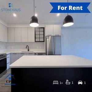 LANGLEY 1 BED 1 BATH CONDO - HUGE PATIO - Photo 2