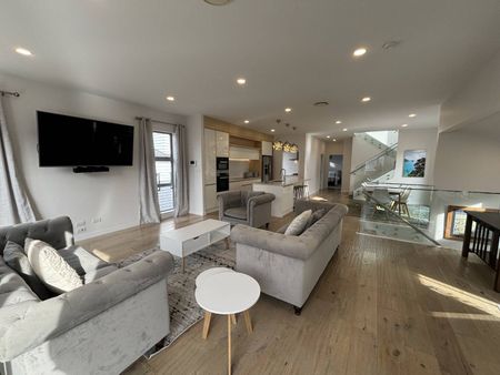 Francis, 3/65 Francis - Photo 2