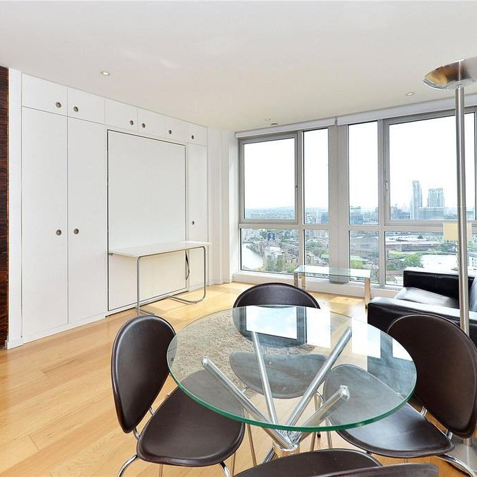 Studio to rent - Photo 1