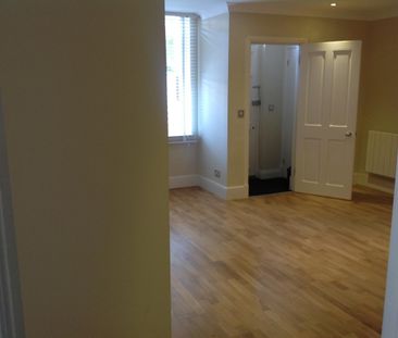 1 Bed Self Contained Flat in the ‘Village Area’ of Tunbridge Wells - Photo 2