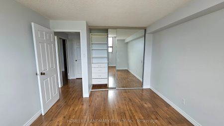 53 McCaul Street #646 - Photo 3