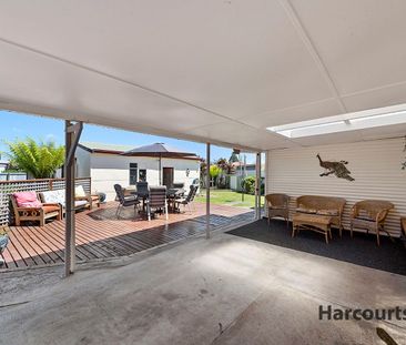 Lovely 3 Bedroom Home - Photo 1