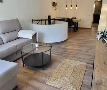 Alquiler de dúplex en Calle Avutarda - Photo 4