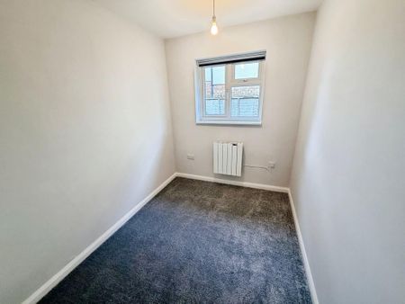 3 bedroom detached bungalow to rent - Photo 3