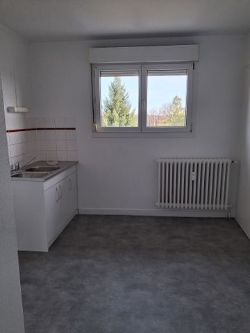 Location - Appartement T4 - 79 m² - Saint-Vit - Photo 3