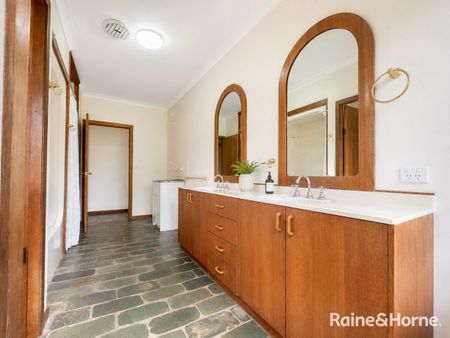Country Living - Photo 5