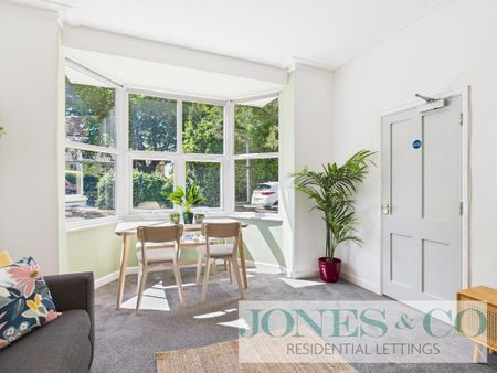 1 bedroom in a house share to rent - Photo 2