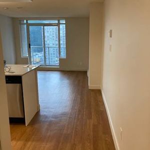 Elevator, Pet-Free, 1/bd 1/ba - Photo 2