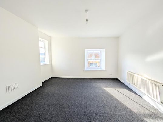 4 bedroom maisonette to rent - Photo 1