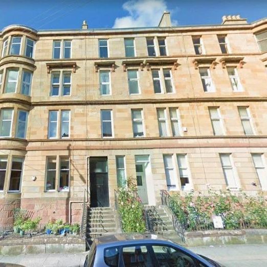 4 bedroom flat to rent - Photo 1